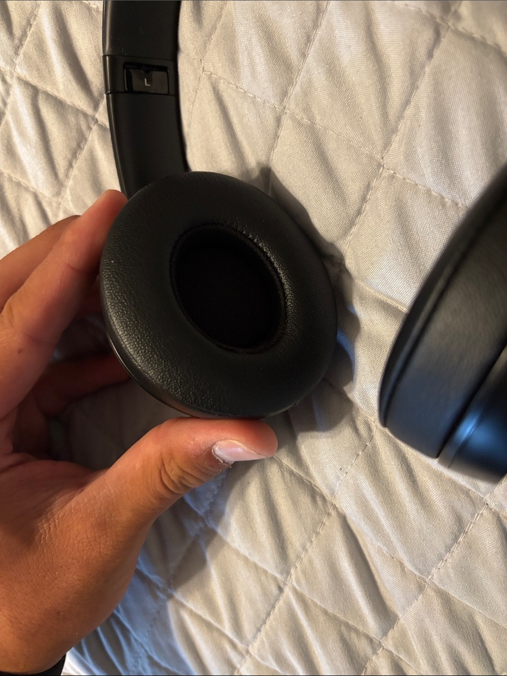 Beats Solo3 Wireless Headphones Black - Picture 5 of 7